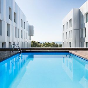 Lugaris Beach Apartments